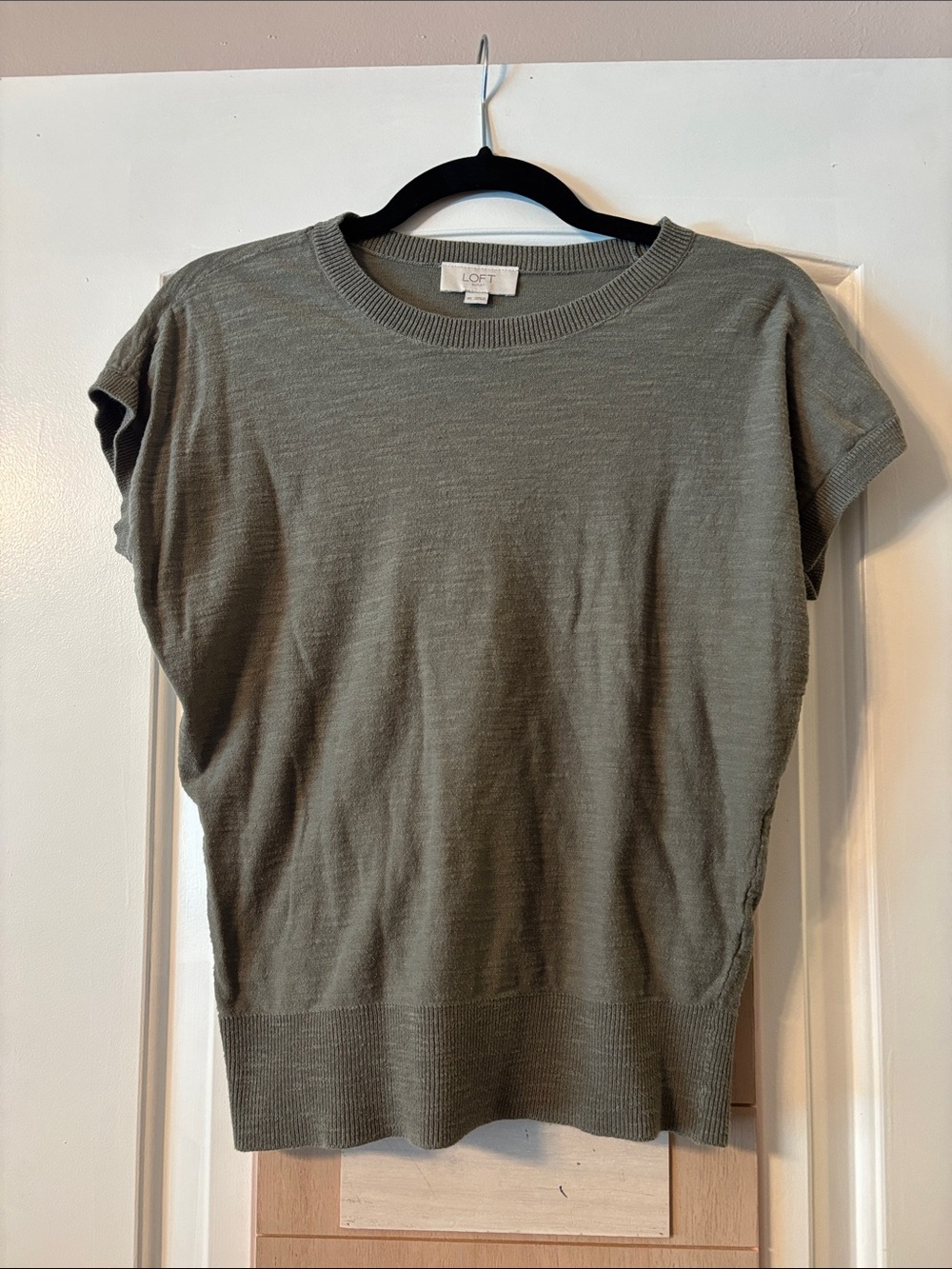 LOFT Olive Short Sleeve Crewneck Knit Top